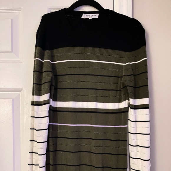 Sold!! Opening Ceremony - Picture 3 of 5